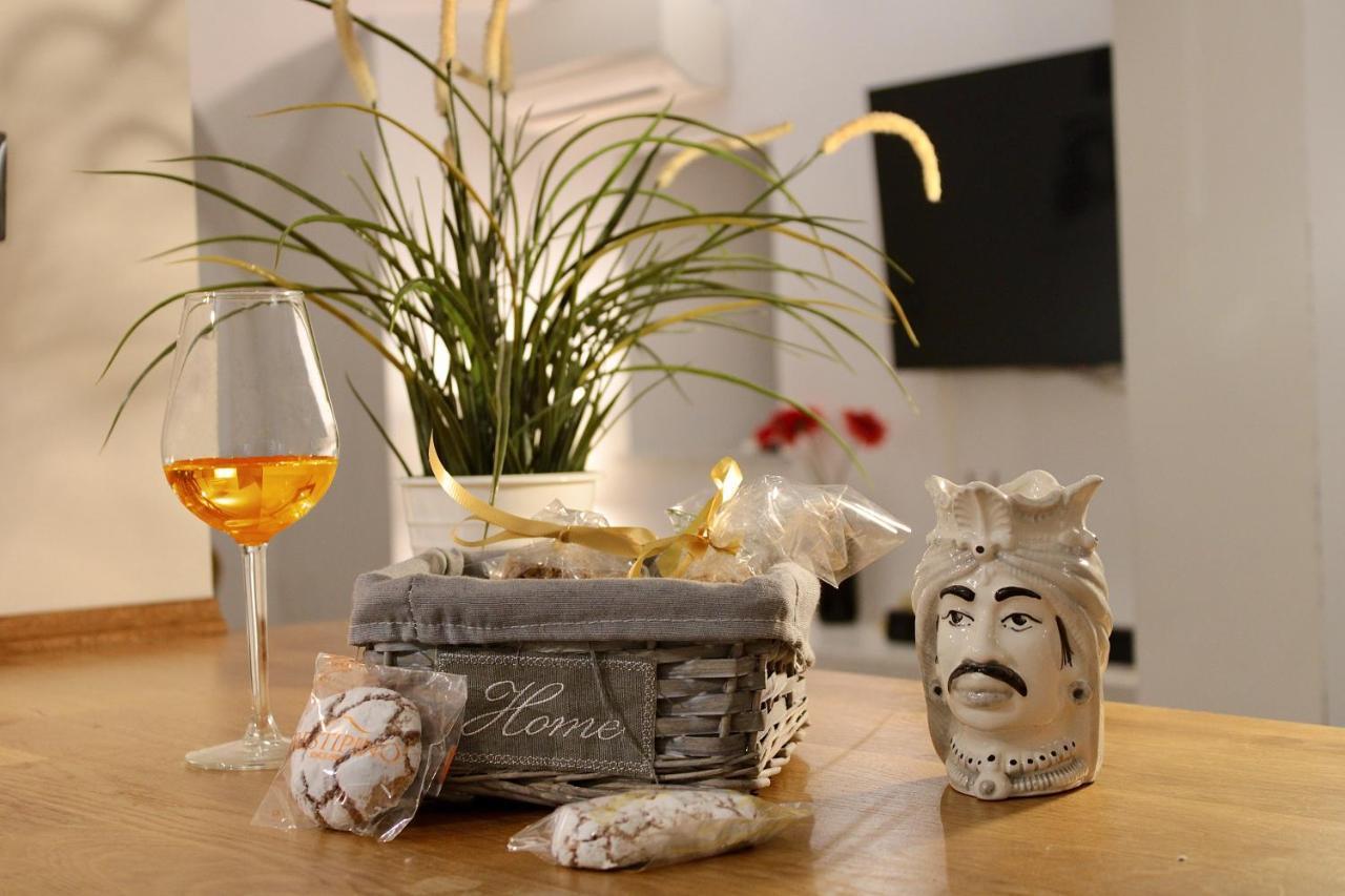 Vhome Exclusive Living Room Catane Extérieur photo